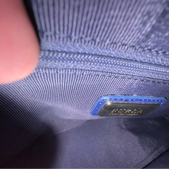 Furla Elegant Navy Blue Handbag - Picture 8 of 16